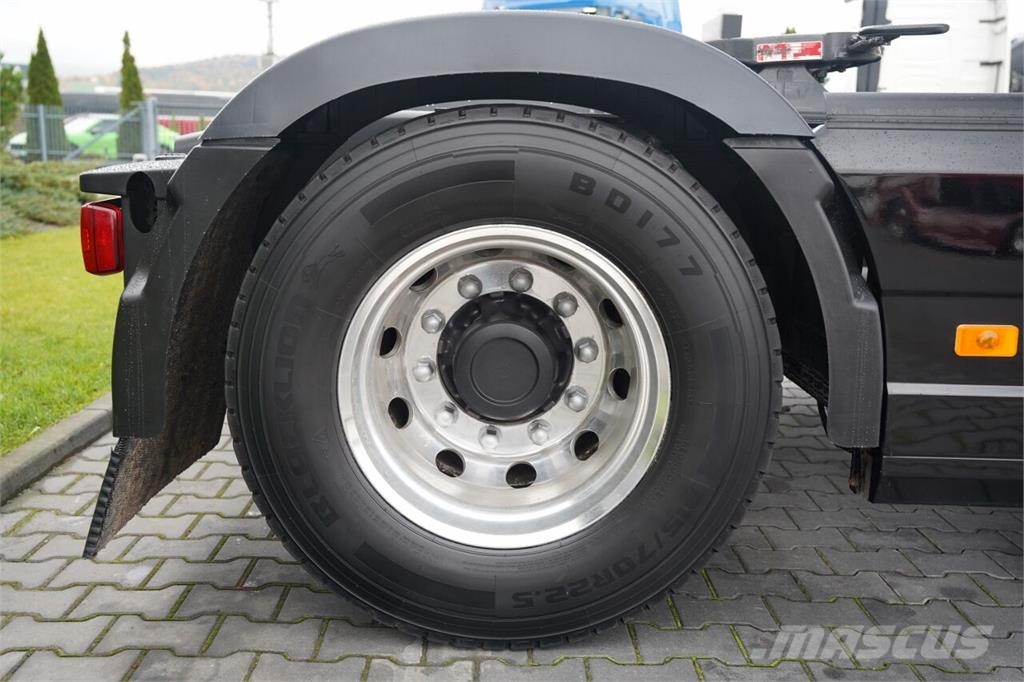 Volvo FH 500 / I-SAVE / I-PARK COOL / I-SHIFT / PRZÓD Vetopöytäautot