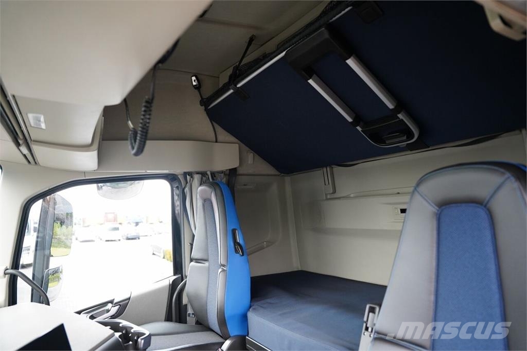 Volvo FH 500 / I-SAVE / I-PARK COOL / I-SHIFT / PRZÓD Vetopöytäautot