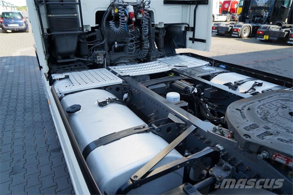 Volvo FH 500 / KLIMATYZACJA POSTOJOWA / I-SHIFT / ALUFEL Tractor Units