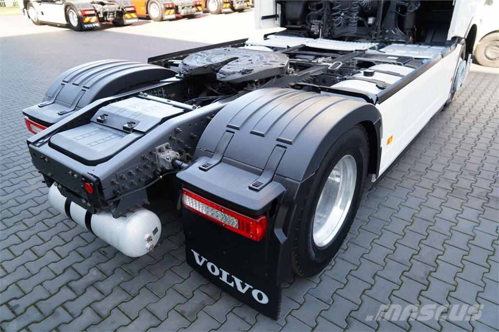 Volvo FH 500 / KLIMATYZACJA POSTOJOWA / I-SHIFT / ALUFEL Tractor Units