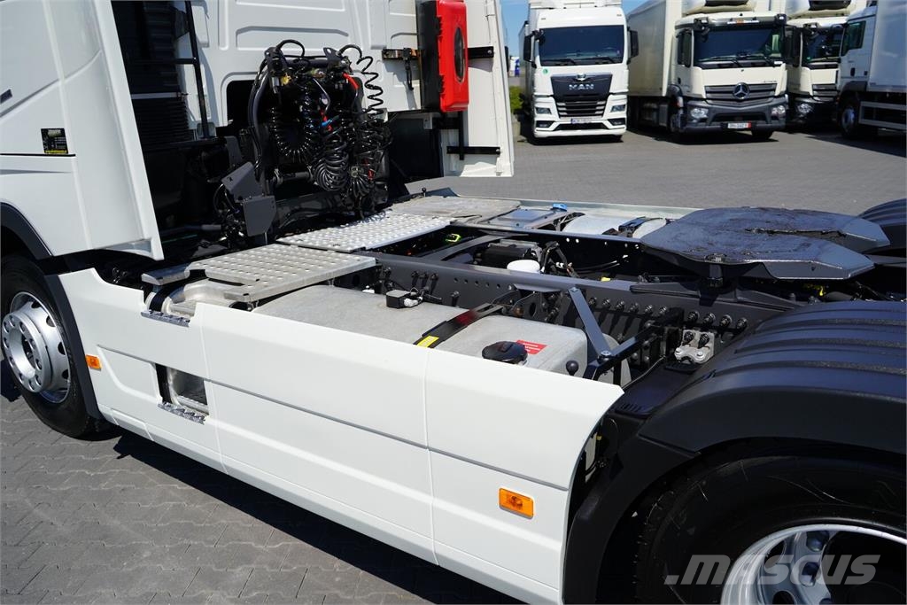 Volvo FH / 500 / XL / EURO 6 / ACC / PEŁNY ADR / I - COO Vetopöytäautot