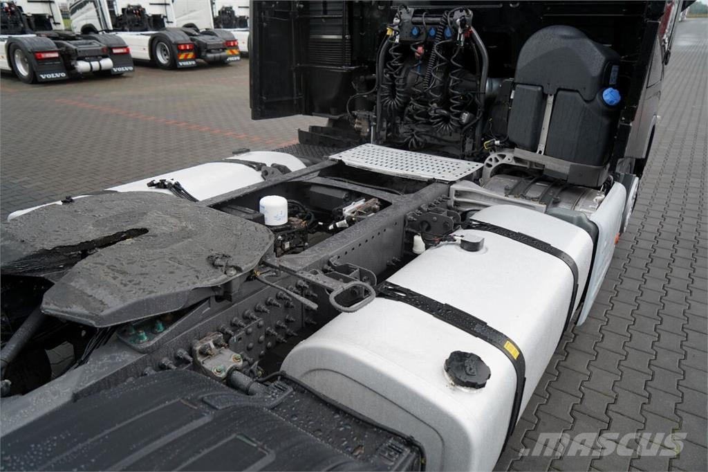 Volvo FH 500 / XXL / LOWDECK / MEGA / I-PARK COOL / Z NI Nyergesvontatók