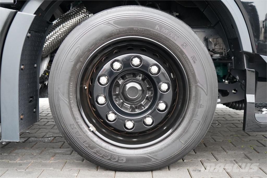 Volvo FH 500 / XXL / RETARDER / LOWDECK / MEGA / BOGATE Trekkers