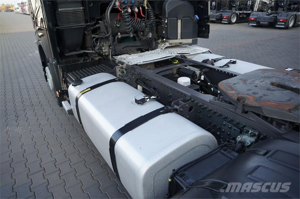Volvo FH 500 / XXL / LOWDECK / MEGA / I-PARK COOL / Z NI وحدات الجر