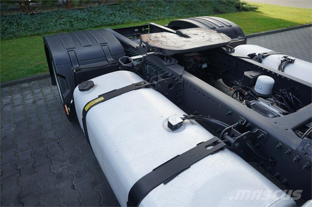 Volvo FH 500 / XXL / LOWDECK / MEGA / I-PARK COOL / Z NI وحدات الجر