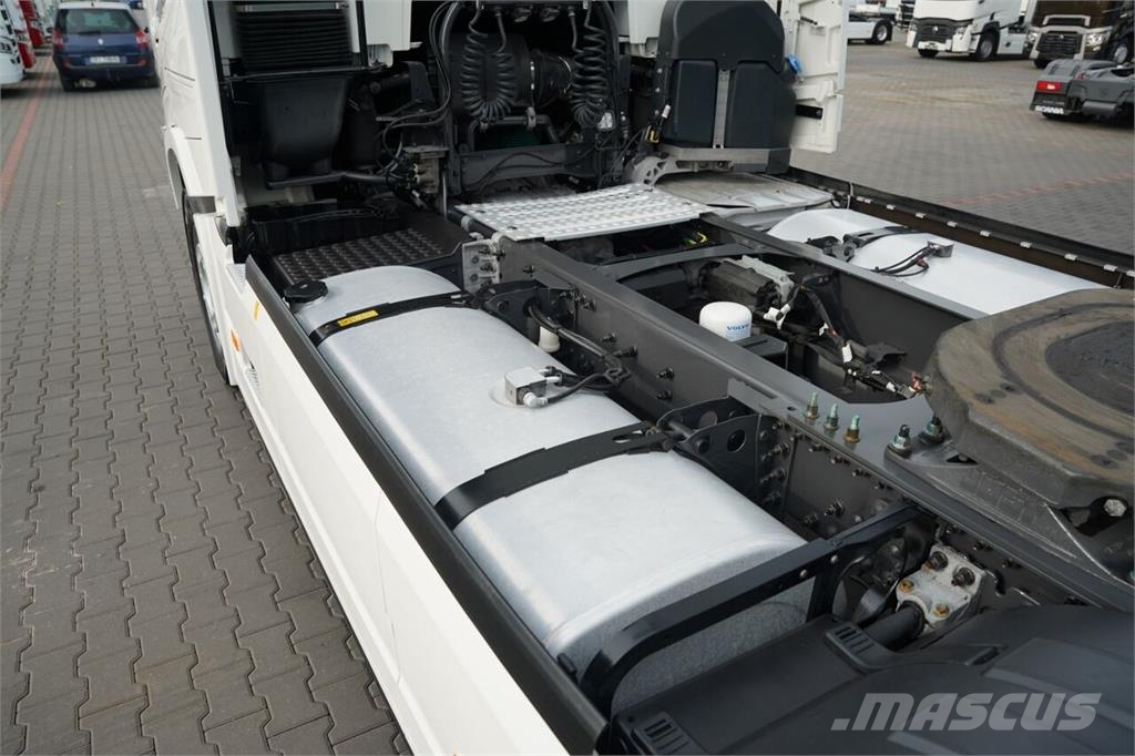 Volvo FH 500 / XXL / I-PARK COOL / TV /  EURO 6 Autotractoare