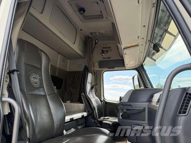 Volvo FH 540 6x2 PALFINGER PK 27002 SH Fly Jib Winch Camiones de cama baja