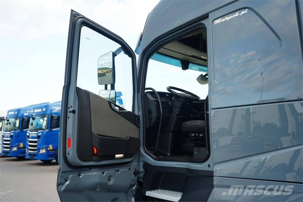 Volvo FH 540 / 6x2 / RETARDER  / I -PARK COOL / PUSHER / وحدات الجر