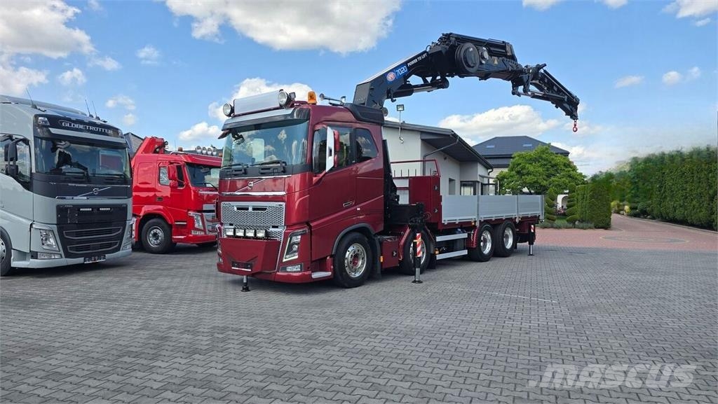 Volvo FH16 750 8x4 / Flatbed Truck / HMF 7020 Crane + JI Camiones plataforma