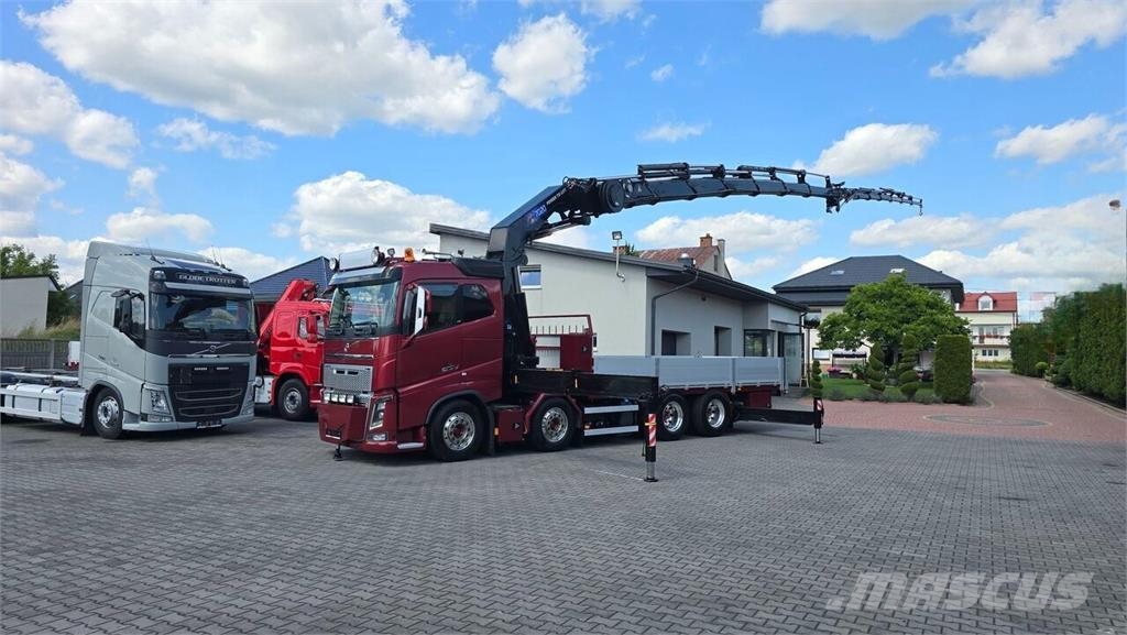 Volvo FH16 750 8x4 / Flatbed Truck / HMF 7020 Crane + JI Camiones plataforma