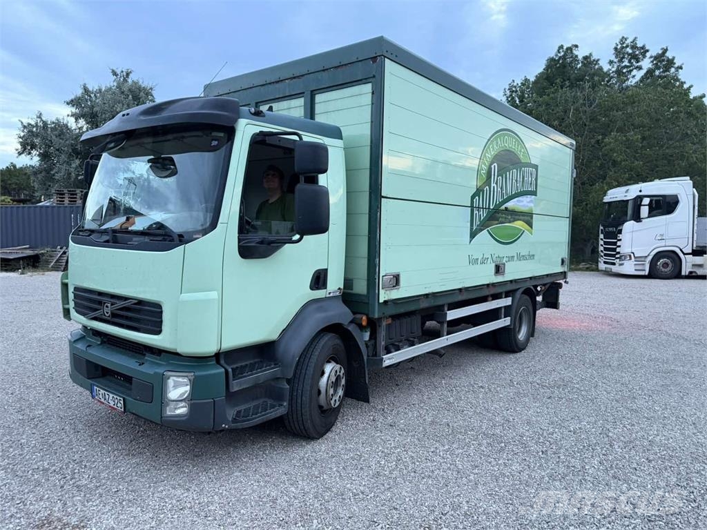 Volvo FL 250 - Koffer beverage truck + LBW Camiones con caja de remolque