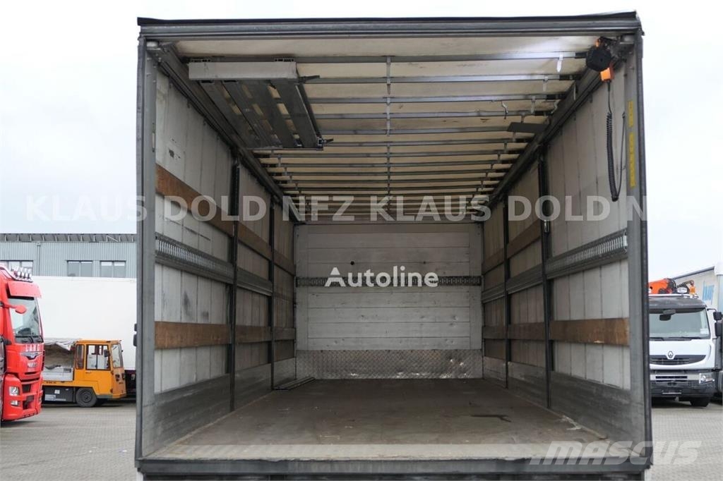 Volvo FM 12.380 6×2 Curtainsider Truck with Lift / Steer Camión con caja abierta