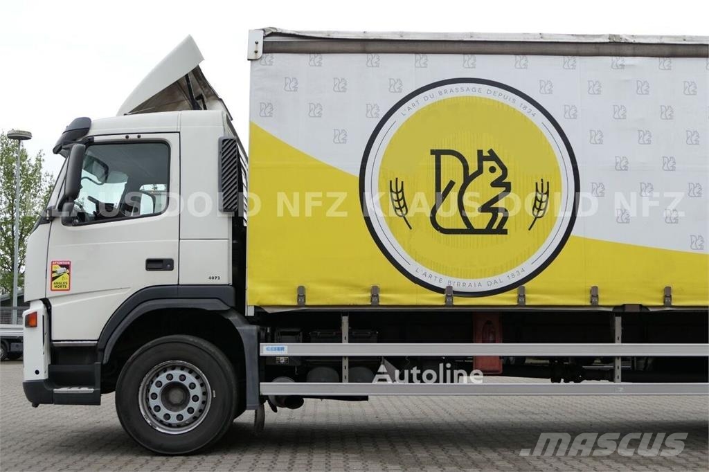 Volvo FM 12.380 6×2 Curtainsider Truck with Lift / Steer Camión con caja abierta