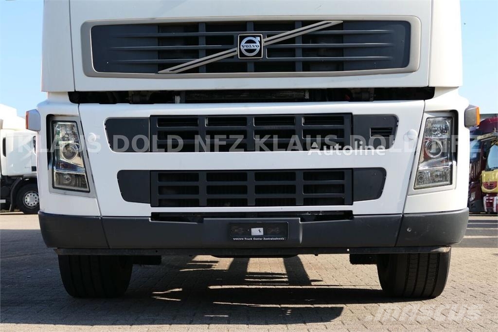 Volvo FM 12.380 6x2 / Curtainsider Truck / Lift & Steeri Camión con caja abierta