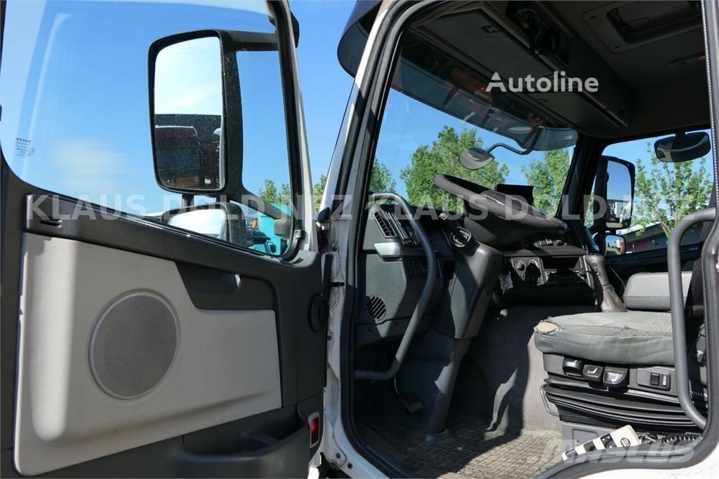 Volvo FM 12.380 6x2 / Curtainsider Truck / Lift & Steeri Camión con caja abierta