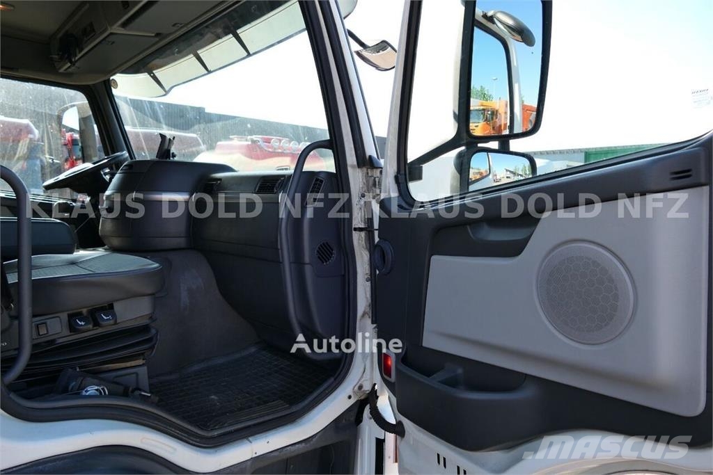 Volvo FM 12.380 6x2 / Curtainsider Truck / Lift & Steeri Camión con caja abierta