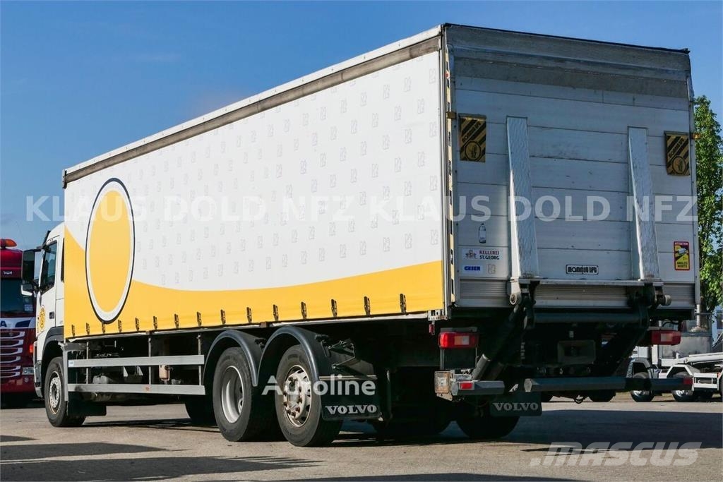 Volvo FM 12.380 6x2 / Curtainsider Truck / Lift & Steeri Camión con caja abierta
