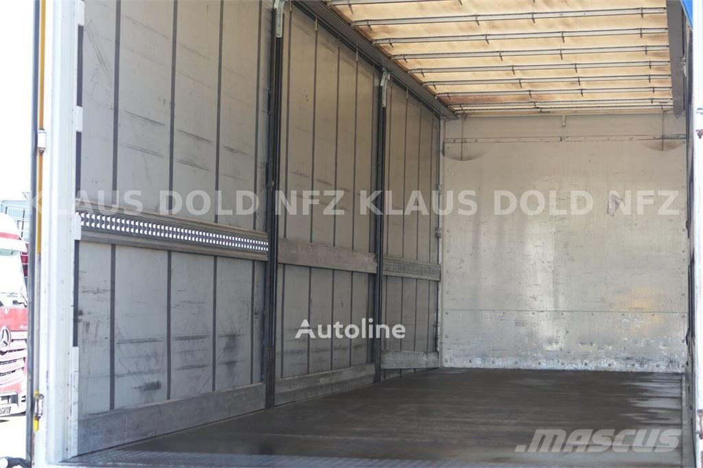Volvo FM 300 Curtainsider Truck / Edscha Roof / Tail Lif Camión con caja abierta