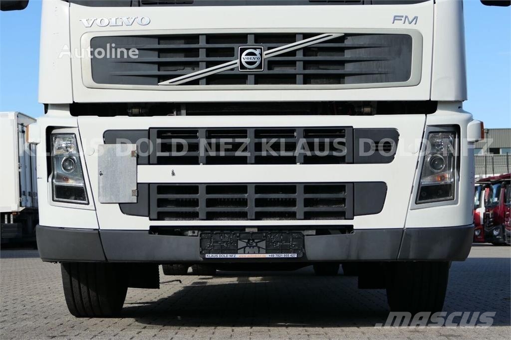 Volvo FM 300 Curtainsider Truck / Edscha Roof / Tail Lif Camión con caja abierta