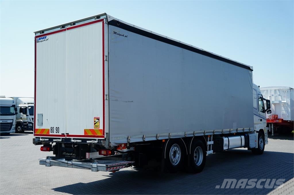 Volvo FM 370 Tovornjaki s ponjavo