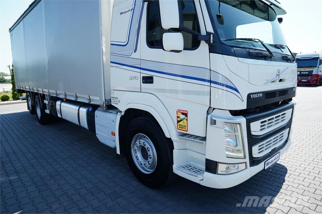 Volvo FM 370 Tovornjaki s ponjavo