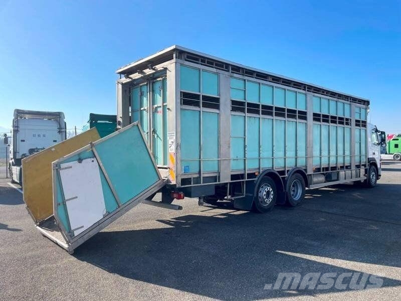 Volvo FM 410 livestock truck Автотранспорт для перевезення тварин