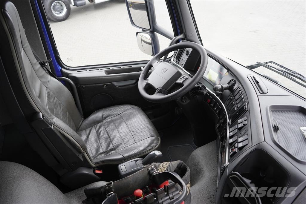 Volvo FM / 420 / 6 X 2 / SKRZYNIOWY + HDS / PALFINGER PK Camiones de cama baja