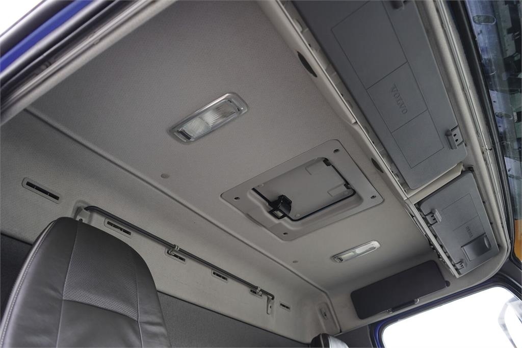 Volvo FM / 420 / 6 X 2 / SKRZYNIOWY + HDS / PALFINGER PK Camiones de cama baja