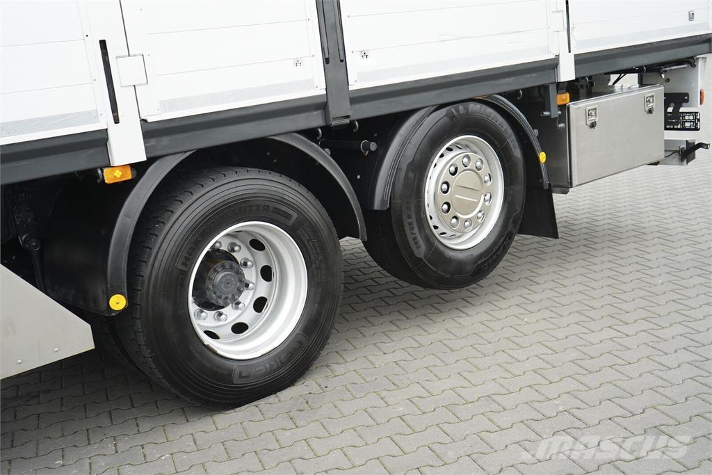Volvo FM / 420 / 6 X 2 / SKRZYNIOWY + HDS / PALFINGER PK Camiones de cama baja