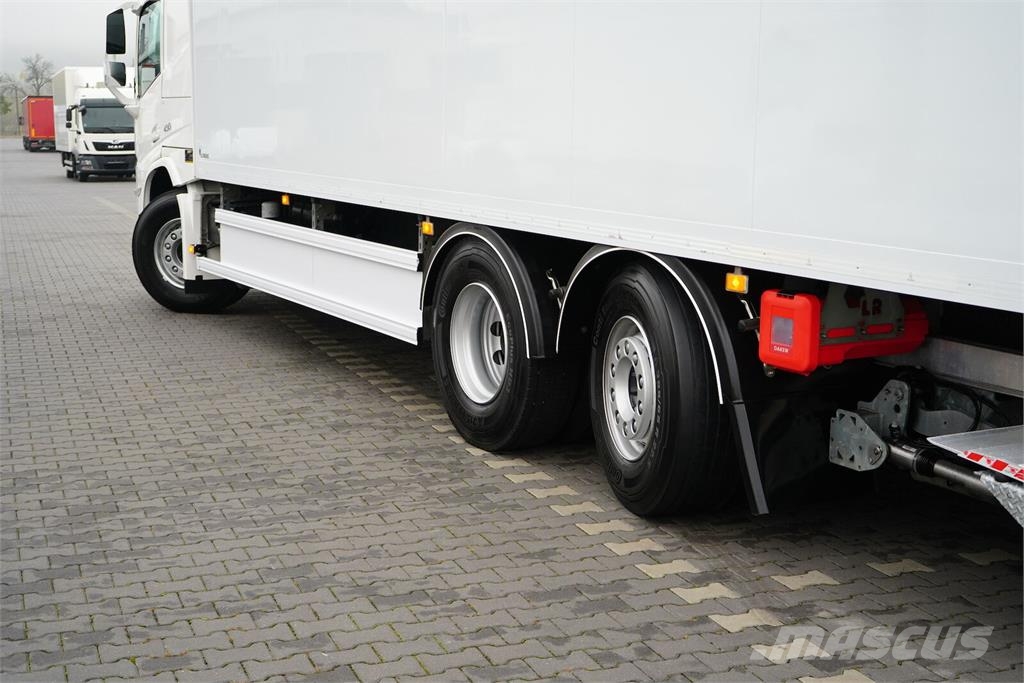 Volvo FM / 430 / ACC / E 6 / KONTENER + WINDA / 21 PALET Sanduk kamioni