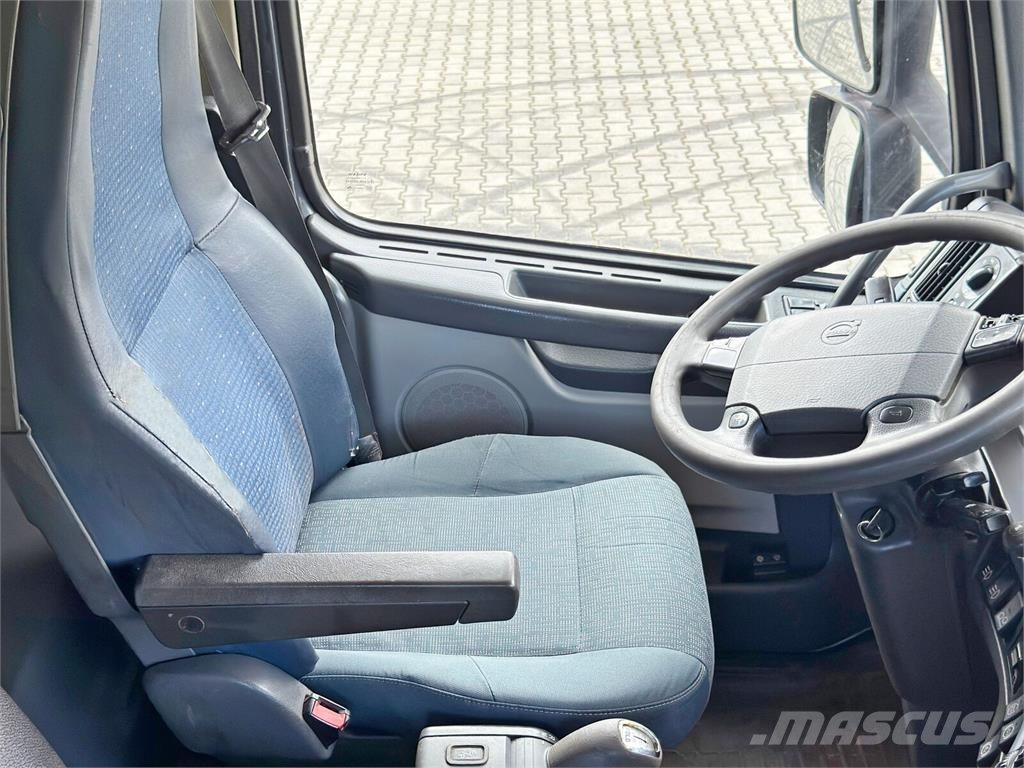 Volvo FM 440 Camiones de cama baja