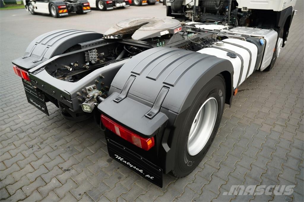 Volvo FM 460 وحدات الجر