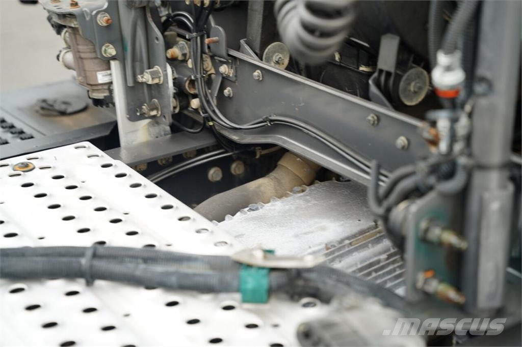 Volvo FM 460 وحدات الجر