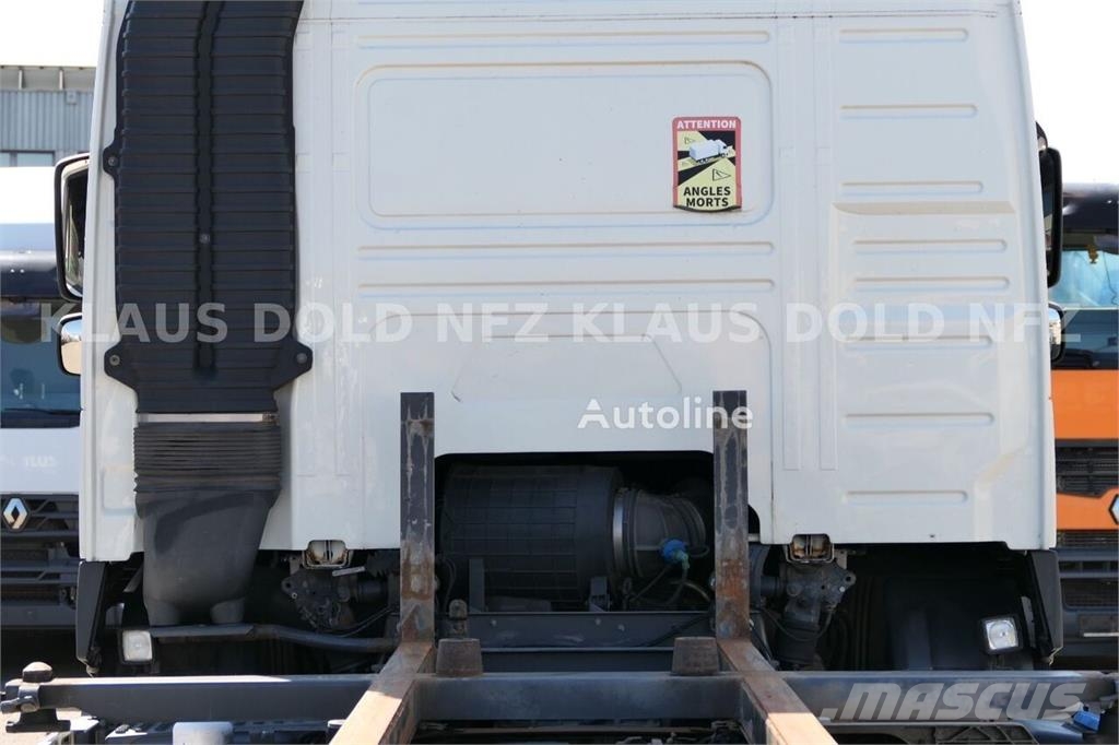 Volvo FM 460 Globetrotter BDF Container Truck, Twin XL F Chasis y suspención