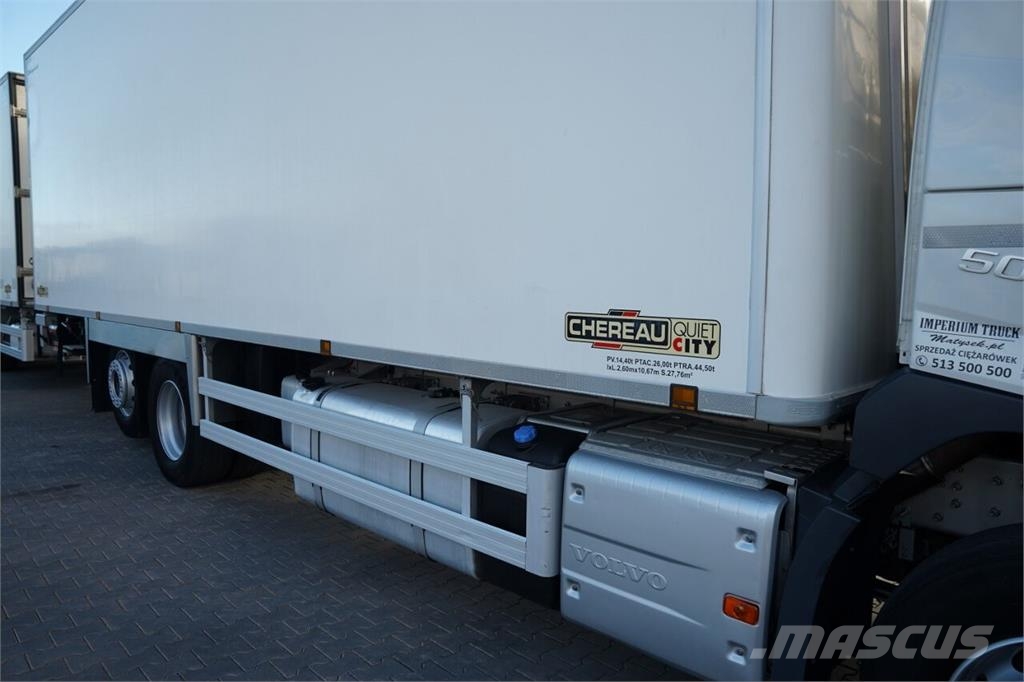 Volvo FM 500 / 6x2 / ZESTAW CHŁODNIA PRZEJAZDOWA CHERAU  Caminhões com temperatura controlada