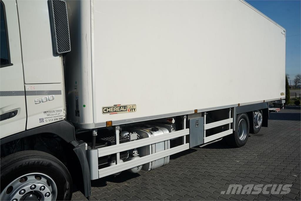 Volvo FM 500 / CHŁODNIA / 6X2 / CHERAU / 8,5 M / CARRIER Camion frigorifique