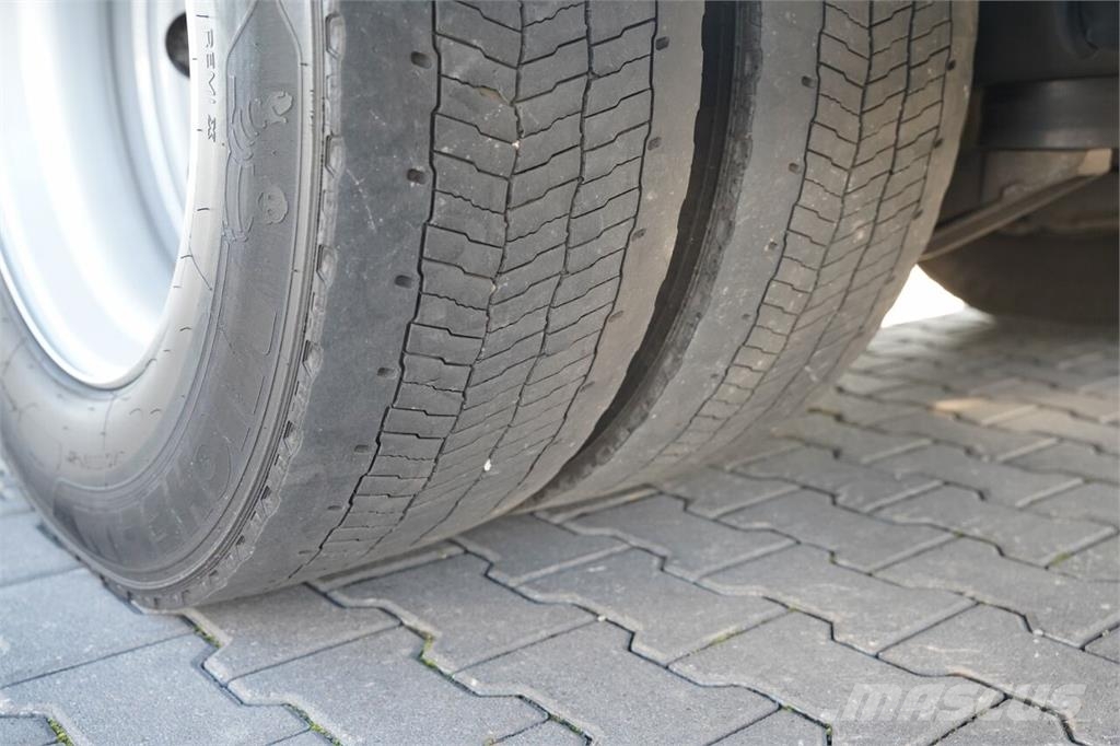 Volvo FM 500 / CHŁODNIA / 6X2 / CHERAU / 8,5 M / CARRIER Camion frigorifique