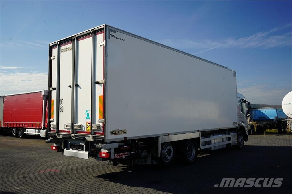 Volvo FM 500 / CHŁODNIA / 6X2 / CHERAU / 8,5 M / CARRIER Camion frigorifique