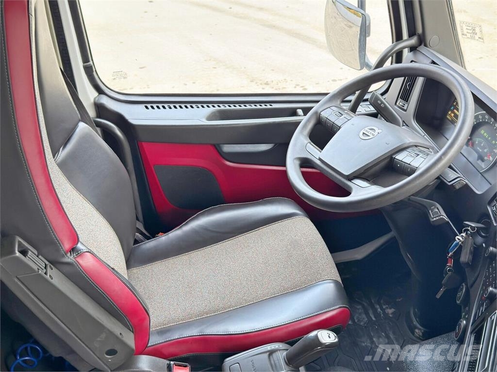 Volvo FM x 460 Kipper *BORDMATIC *8x4 شاحنات قلابة