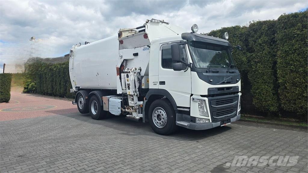 Volvo FM13 420 6x2 / Refuse Collection Truck / Garbage T Camiones de basura