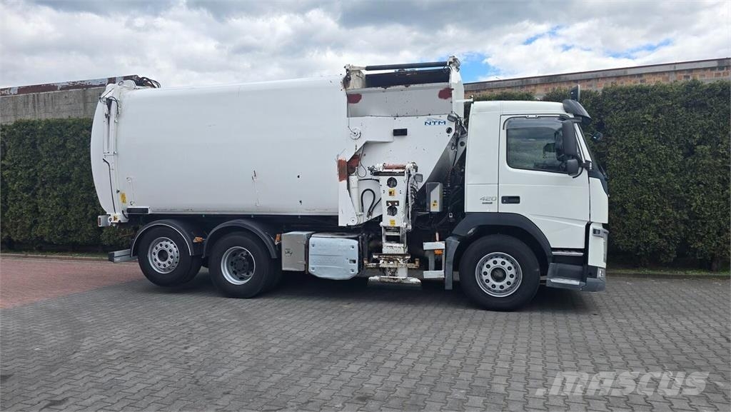 Volvo FM13 420 6x2 / Refuse Collection Truck / Garbage T Camiones de basura