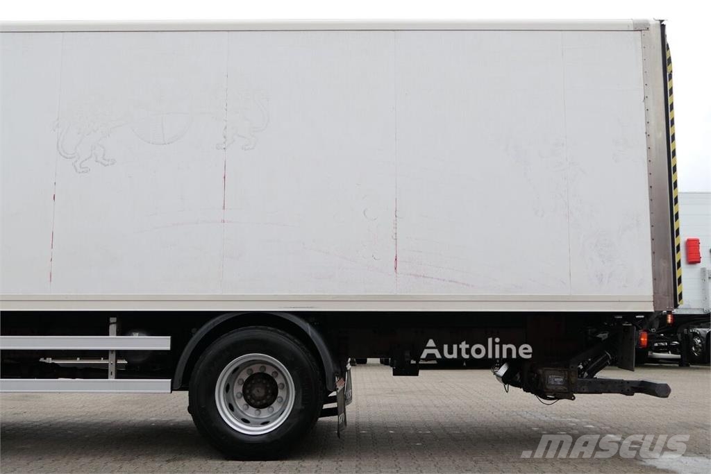 Volvo FM9-260 Box Truck / Leaf-Air Suspension / Analogue Chasis y suspención