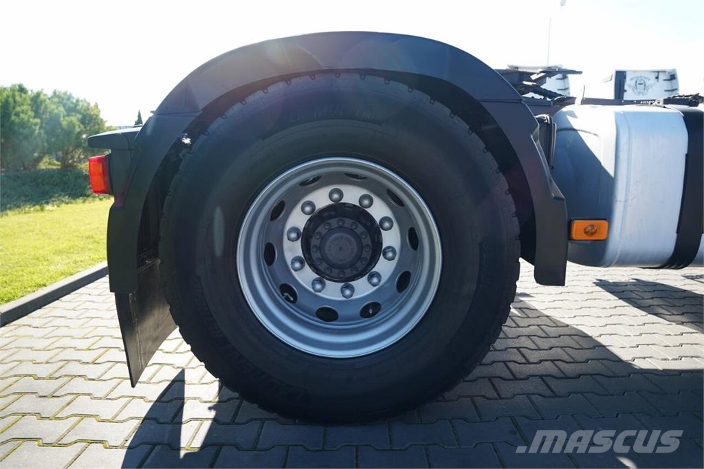 Volvo FMX 420 / HYDRAULIKA / NISKA KABINA / I-SHIFT / EU Nyergesvontatók