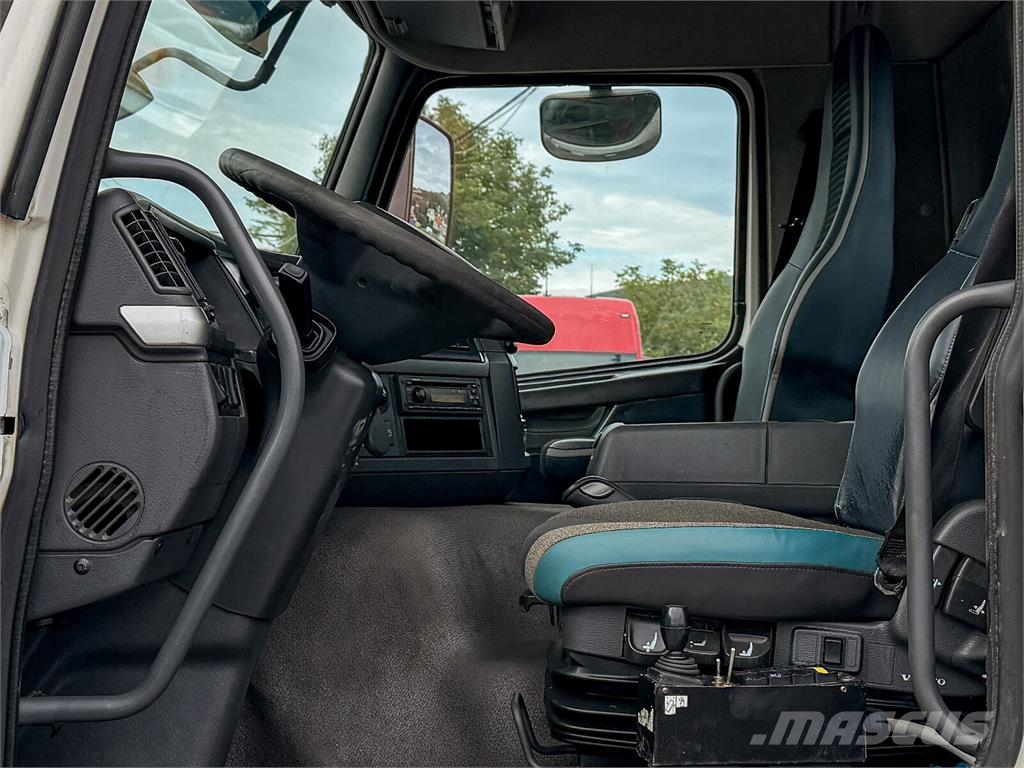 Volvo FMX 450 Hook lift trucks