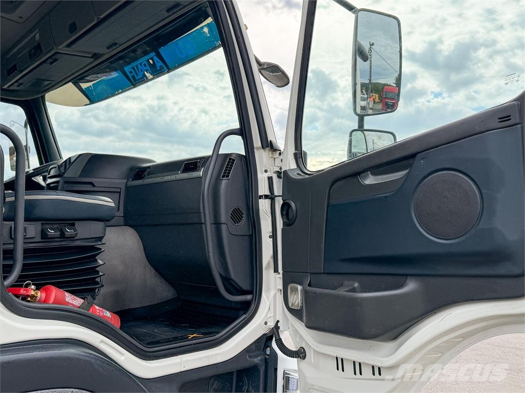 Volvo FMX 450 Hook lift trucks