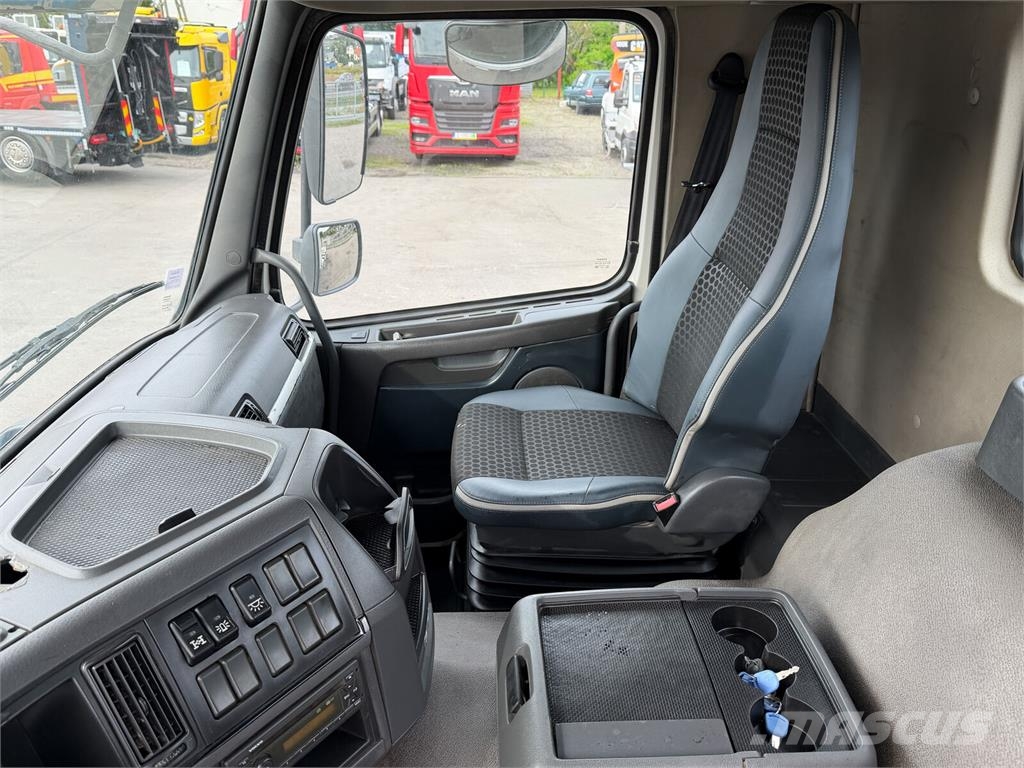 Volvo FMX 450 Hook lift trucks