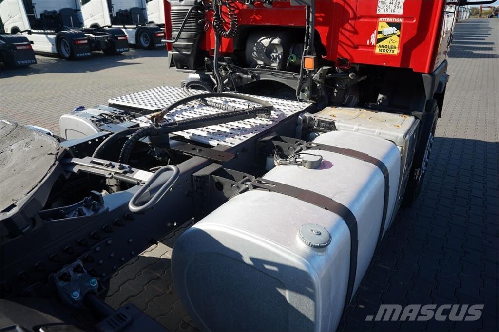 Volvo FMX 450 / HYDRAULIKA / I- SHIFT / EURO 5 Nyergesvontatók