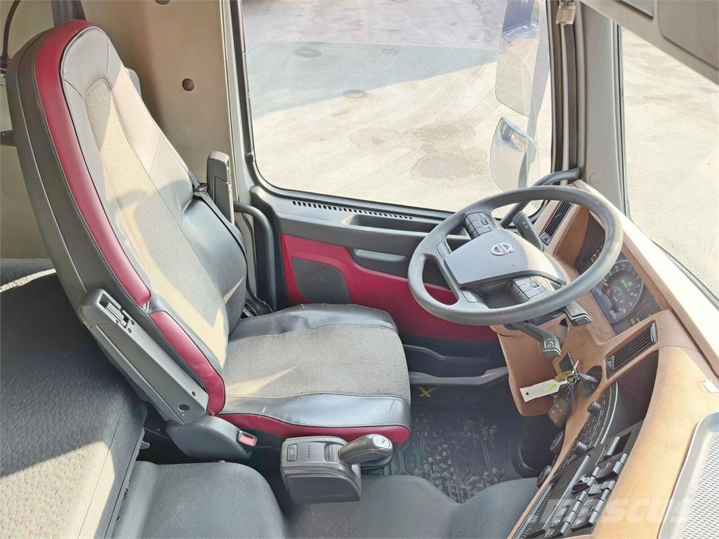 Volvo FMX 460 HIAB X - HIPRO 302 EP - 5 + FUNK/ 8x4 Camiones de cama baja
