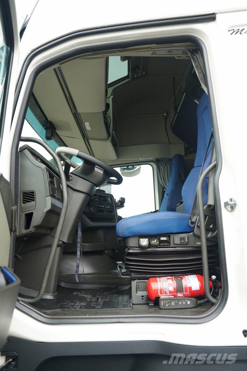 Volvo / MEGA / I-PARK COOL / I- SAVE / TV / EURO 6 Sattelzugmaschinen