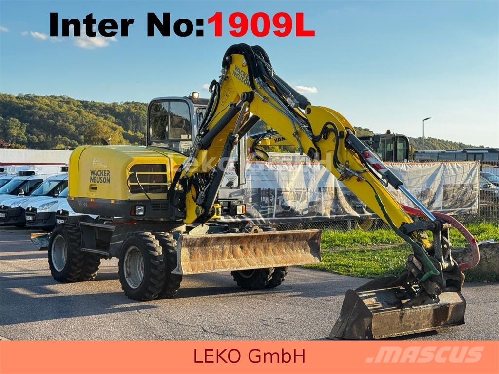 Wacker Neuson EW100 Mit Drei Löfffeln Mobilbagger